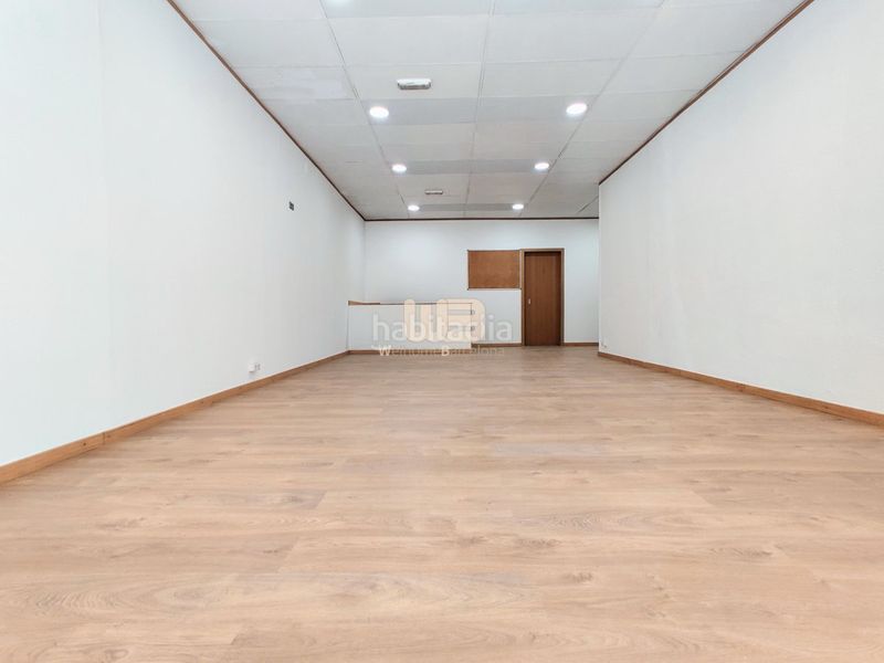 Foto 914abcd4-f49c-4b9c-ad6a-9d6c0f95189a. Local comercial a Can Clos-Pinetons Ripollet