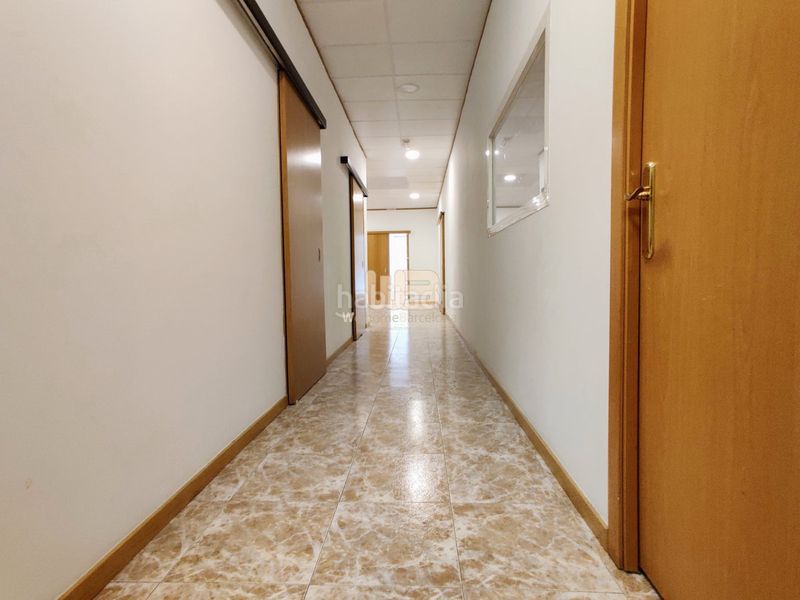 Foto a49ba2ec-259e-424e-a67c-dec6d60d8dd5. Local comercial a Can Clos-Pinetons Ripollet