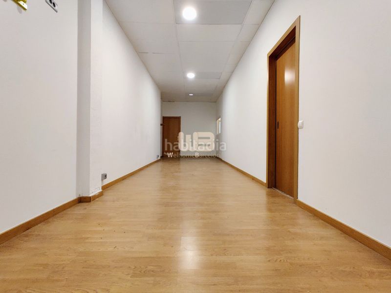 Foto f001ae19-b4b5-405d-a0d5-c62abfcbd94e. Local comercial a Can Clos-Pinetons Ripollet
