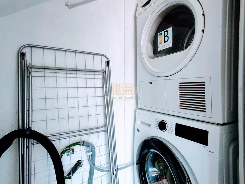 Foto 2239c396-c9a5-4706-a0af-ca3d044bd755. Alquiler casa adosada bonita casa en alquiler con jardín privado y piscina comunitaria en Barcelona