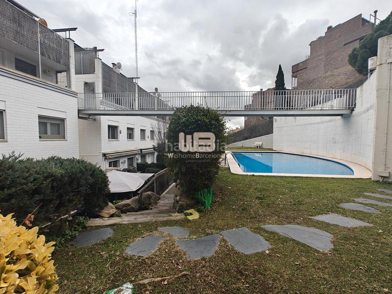 Foto 487257f6-40d7-4015-baa4-ba5e20cb152d. Alquiler casa adosada bonita casa en alquiler con jardín privado y piscina comunitaria en Barcelona