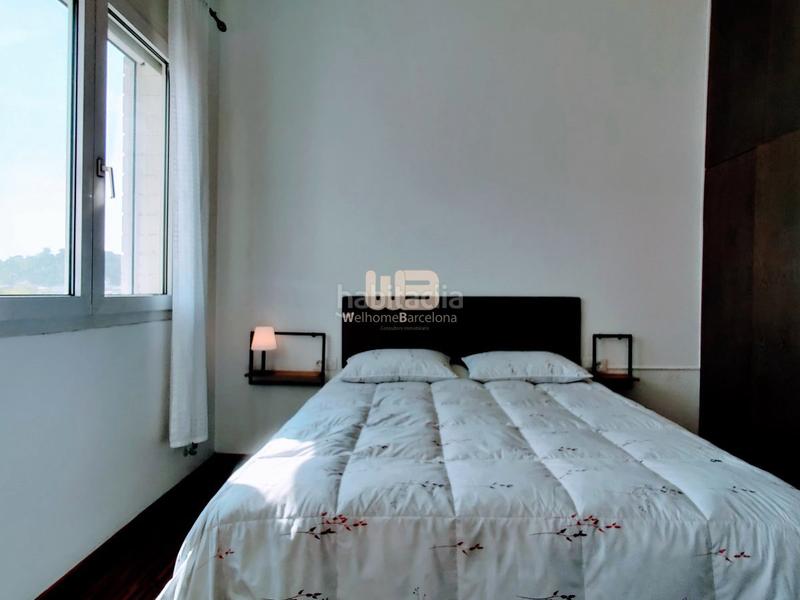 Foto db811f57-be8c-4857-bc8f-4a801354d40a. Alquiler casa adosada bonita casa en alquiler con jardín privado y piscina comunitaria en Barcelona