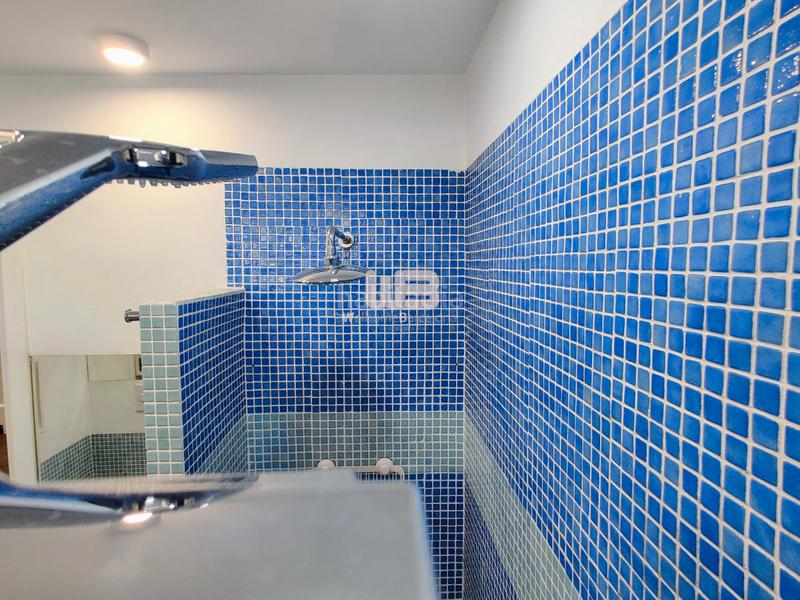 Foto 855e4d4c-93a5-495f-8ae8-2d438107b32c. Lloguer casa adossada amb xemeneia calefacció aparcament piscina a Barcelona