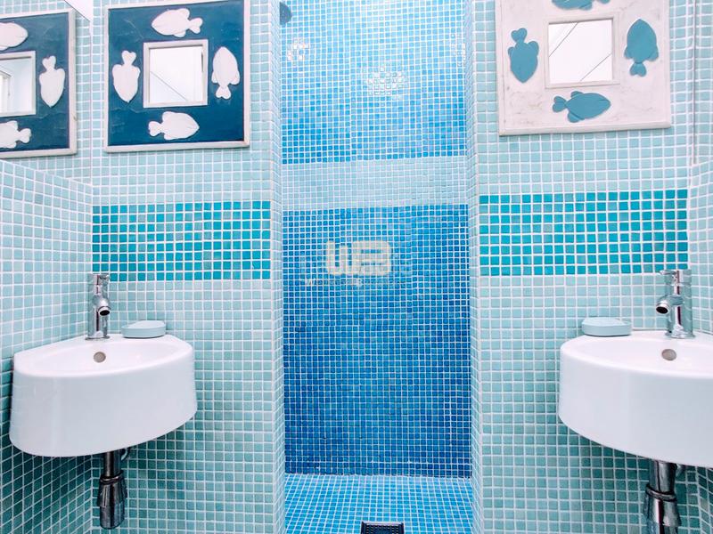 Foto a0370b20-a696-41e1-afac-c91a3906af60. Lloguer casa adossada amb xemeneia calefacció aparcament piscina a Barcelona