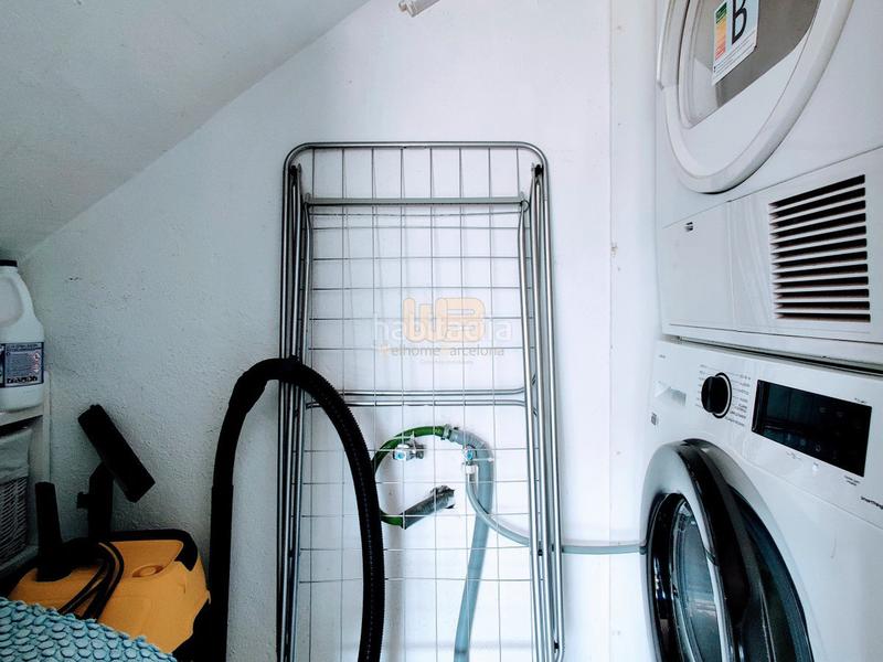 Foto 8695cfcd-ae4e-4251-b384-5dcfbc78e48c. Location maison jumelée avec cheminée chauffage parking piscine dans Barcelona