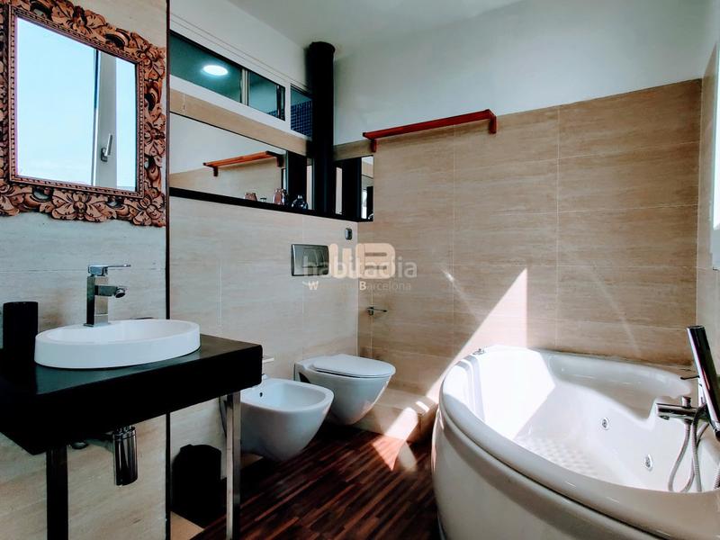 Foto 890d9f33-54fe-4d32-a89e-0e7f11512abd. Location maison jumelée avec cheminée chauffage parking piscine dans Barcelona