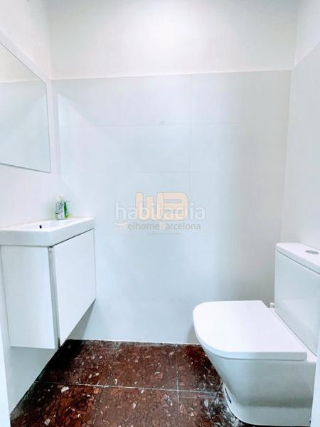 Foto 90c2c743-02be-4841-b8f9-9d10d3b1a266. Office space with parking in Sant Antoni Barcelona