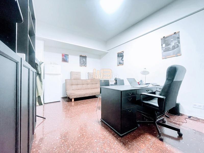 Foto 9692b9b2-0b8e-469c-ab60-427142bdf4c9. Office space with parking in Sant Antoni Barcelona