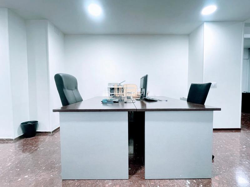 Foto ff314582-25a1-43ce-93e6-692485b2b533. Office space with parking in Sant Antoni Barcelona