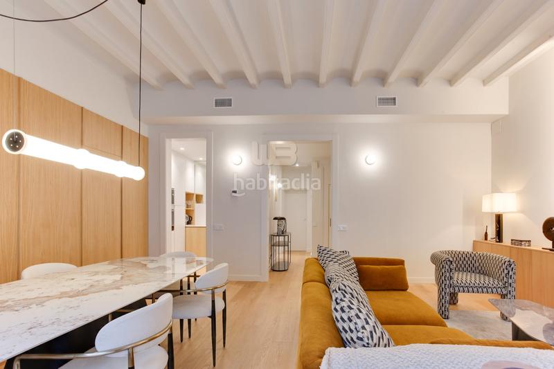 Foto 8d83657c-cd15-4782-b311-f45bc3e6a2d3. Rent flat with fireplace heating in Sant Antoni Barcelona