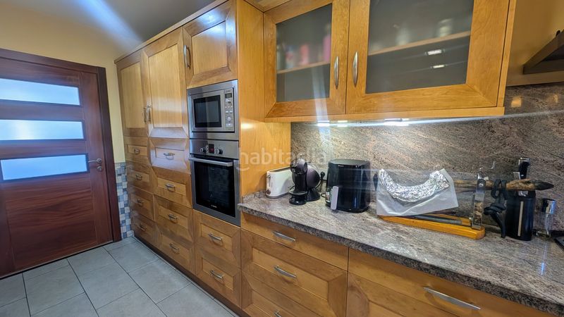 Foto 2634b5ff-5e26-4197-a9f4-462e58ca183a. Casa amb xemeneia calefacció aparcament piscina a Cerdanyola del Vallès