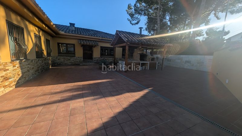 Foto 3aedcb86-1dac-4c55-a934-f0dfb60973c9. Casa amb xemeneia calefacció aparcament piscina a Cerdanyola del Vallès