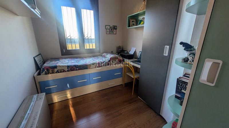 Foto 43900d36-b40e-473e-849b-6e527a09bd8b. Casa amb xemeneia calefacció aparcament piscina a Cerdanyola del Vallès