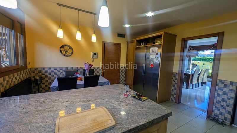 Foto 8d118f54-0b6b-481c-b2b8-9bd790d0fad3. Casa amb xemeneia calefacció aparcament piscina a Cerdanyola del Vallès