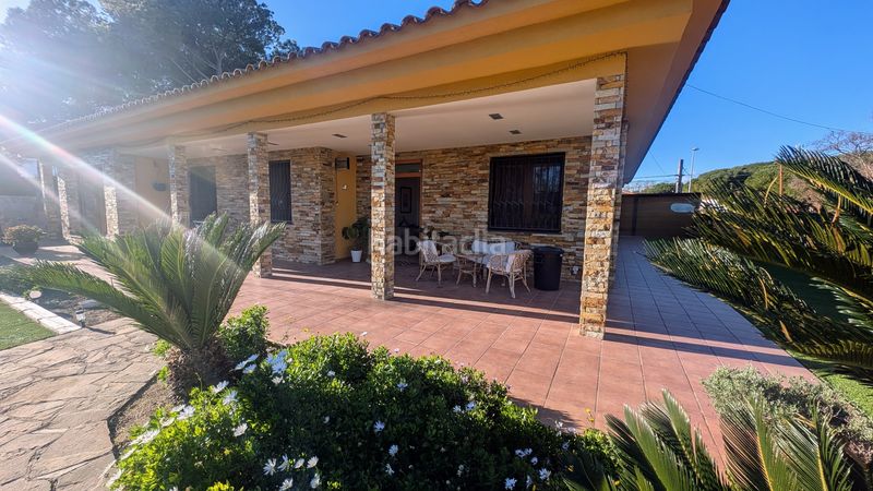 Foto b5dcba6a-efff-4f78-879b-b9a10bb0bc1e. Casa amb xemeneia calefacció aparcament piscina a Cerdanyola del Vallès