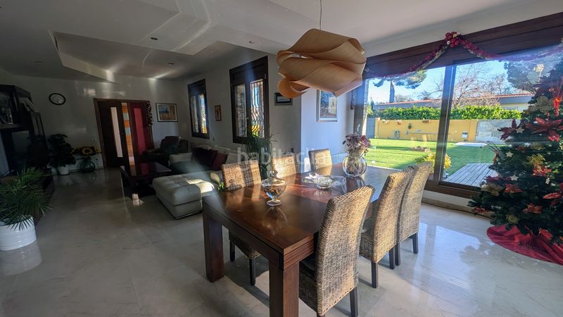 Foto c73d4eff-f70b-4c87-907f-3f13f13a50de. Casa amb xemeneia calefacció aparcament piscina a Cerdanyola del Vallès