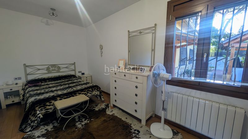 Foto def1953f-fbe1-409b-9656-22863eccc1d8. Casa amb xemeneia calefacció aparcament piscina a Cerdanyola del Vallès