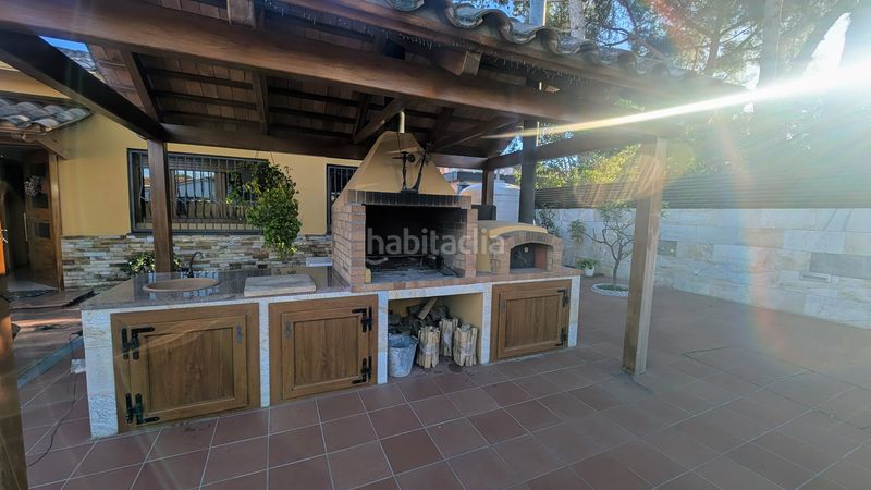 Foto e8d6ff25-5530-4a59-8447-3dc068cc3230. Casa amb xemeneia calefacció aparcament piscina a Cerdanyola del Vallès