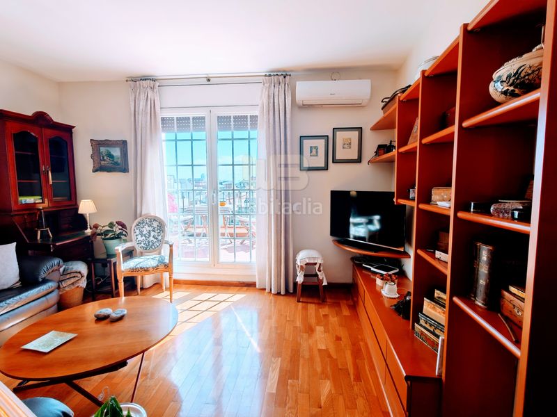 Foto 0b3e89a9-636d-426c-9f92-cfbdce4c558e. Àtic amb calefacció a Dreta de l´Eixample Barcelona