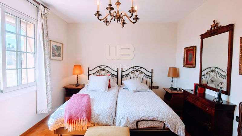 Foto 2049c4fb-fb13-4478-b110-8cdb562c9fd9. Àtic amb calefacció a Dreta de l´Eixample Barcelona