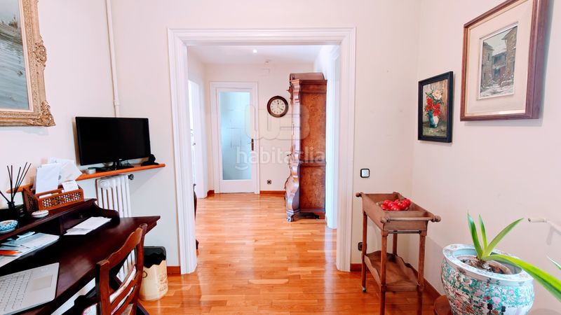 Foto 3431bdb0-7a51-4b8f-865e-ea5197638880. Àtic amb calefacció a Dreta de l´Eixample Barcelona