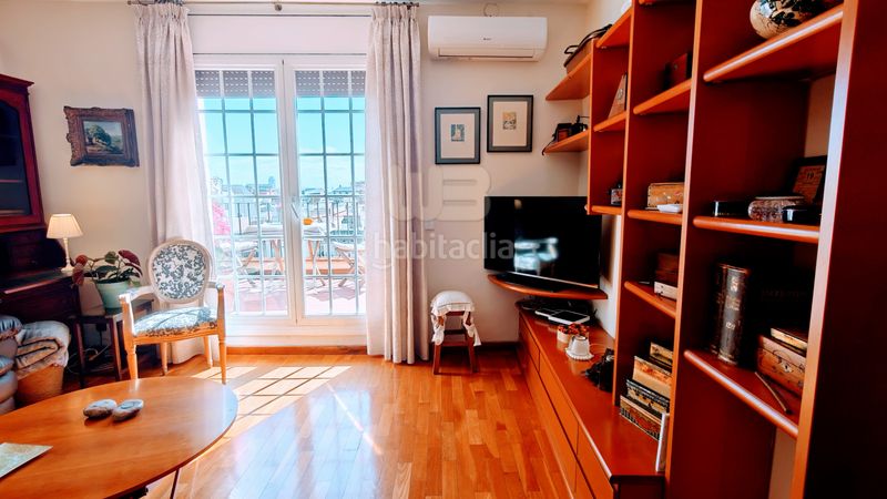 Foto 6a88fb33-953c-478a-bff8-2fc3d4646856. Àtic amb calefacció a Dreta de l´Eixample Barcelona