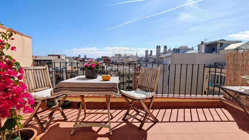 Foto 870c0c48-7f8c-43fe-8881-6e00448a9d9a. Àtic amb calefacció a Dreta de l´Eixample Barcelona