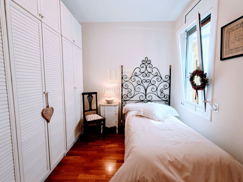 Foto 8c3ea8e3-3028-41f0-9a37-80283df8b00a. Àtic amb calefacció a Dreta de l´Eixample Barcelona