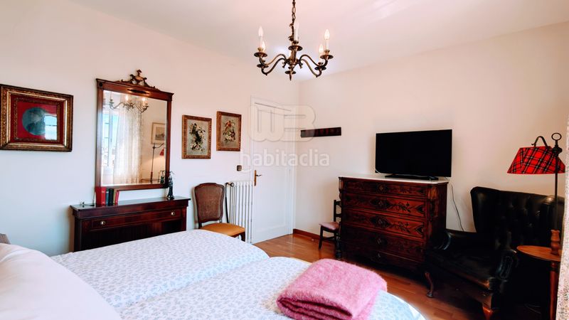 Foto bb6e93b1-e83a-4598-a85b-dd7cf34a364d. Àtic amb calefacció a Dreta de l´Eixample Barcelona