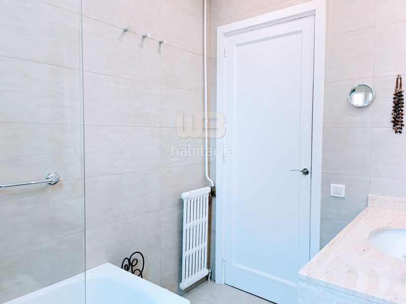 Foto d027d298-226a-45c5-a48a-2910dd97d1aa. Àtic amb calefacció a Dreta de l´Eixample Barcelona