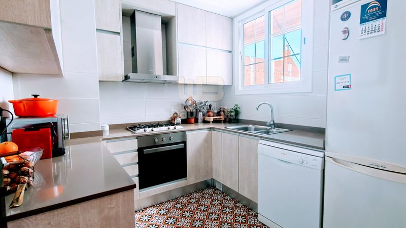 Foto e8058a0b-5338-4b9d-a9ef-0fe78100b8e1. Àtic amb calefacció a Dreta de l´Eixample Barcelona