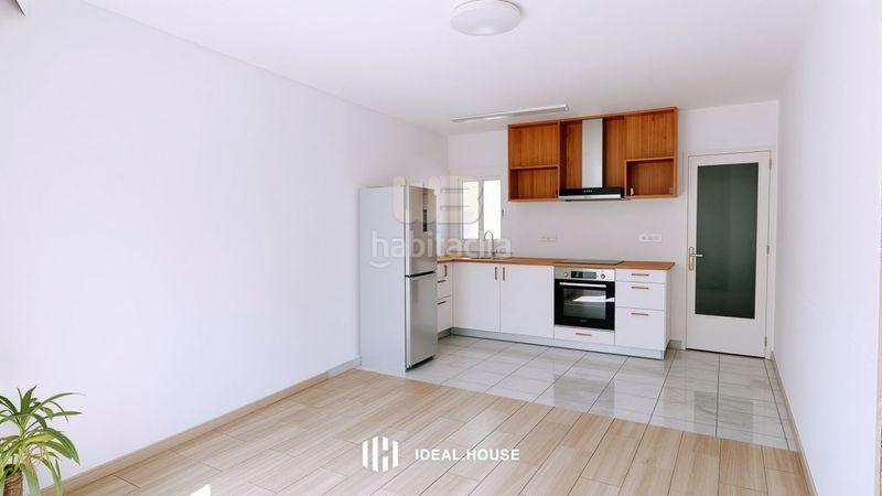 Foto 544800b2-8c32-402e-af5c-2daf021b720d. Àtic a La Teixonera Barcelona