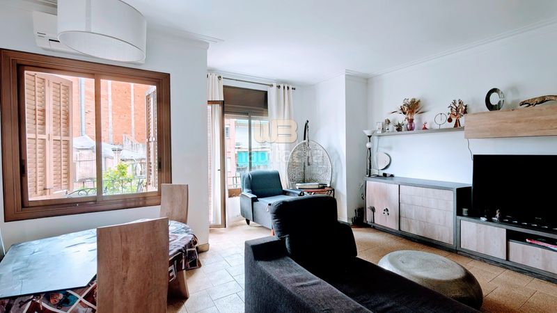 Foto 6517d247-9941-46c6-a87d-5c6dcb04d646. Piso  en venta en Sant Antoni Barcelona