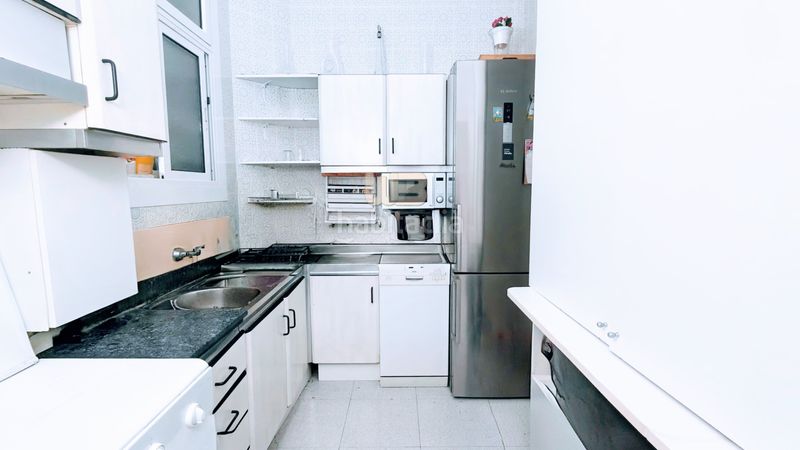 Foto ff52e0f3-9604-400f-a1ac-e192f0639afe. Piso  en venta en Sant Antoni Barcelona