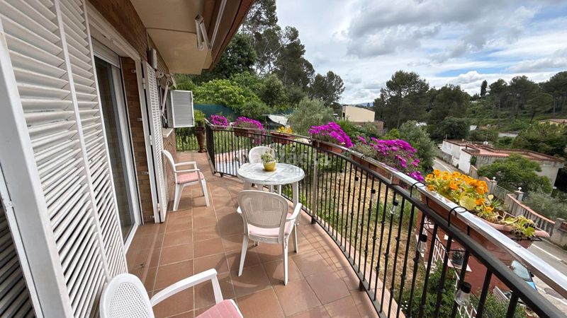 Foto c435d6d2-9f8b-4637-9e05-433fe905c147. Casa amb xemeneia aparcament a Sant Muç Rubí