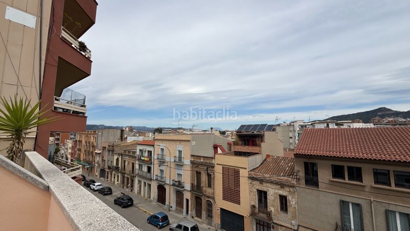 Foto 7adfb278-b08f-4096-b2f7-94deb726df90. Dúplex amb calefacció aparcament a Centre-Can Nadal Sant Feliu de Llobregat