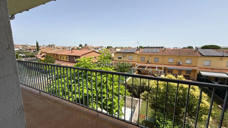 Foto 6013842b-8d2d-449f-8698-f3ea40442191. Casa  con piscina en Sils