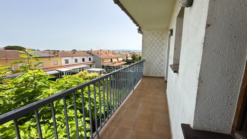 Foto 86ff88f5-f900-4fb6-a4be-caec5416c850. Casa  con piscina en Sils