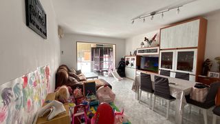 Piso  Carrer moragas i barret. Amplio piso de 87 m² en una excelente ubicación en pineda de mar