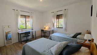 Rent Flat in Carrer de felip ii 123. Magnífico piso luminoso con jardín comunitario en la sagrera.