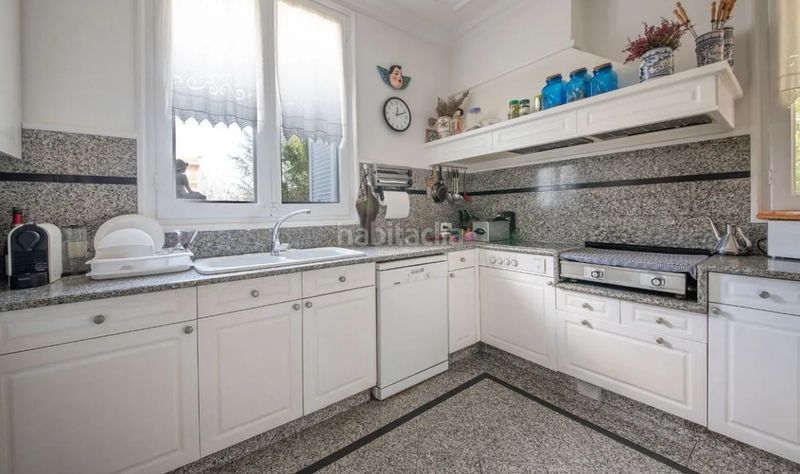 Foto dbbc4520-5b75-4202-92b8-0cd4c7338abd. Casa amb calefacció aparcament a Capellades