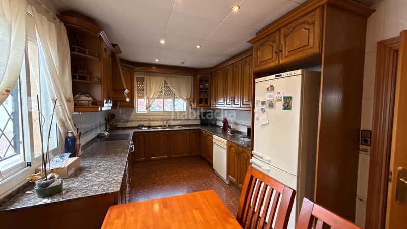 Foto c2659d53-b6b6-4915-a9a0-eaeee24f6b8a. Casa amb calefacció aparcament a Serraparera Cerdanyola del Vallès