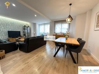 Appartement à Mercado. Piso en venta en calle calderon de la barca