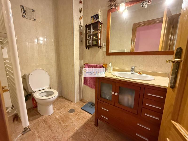 Foto 175f0aa3-16a8-426b-a632-bf89b31dc662. Casa amb aparcament a Benalúa Alicante