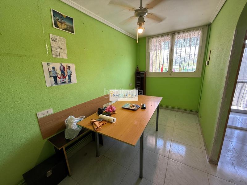 Foto 5d4fe94b-f0dc-47a0-8281-ffb4f1256174. Casa amb aparcament a Benalúa Alicante