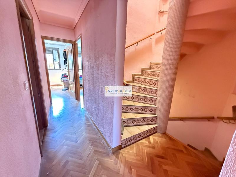 Foto b62612ec-50ed-4a9b-a539-c1ac4e05afc0. Casa amb aparcament a Benalúa Alicante