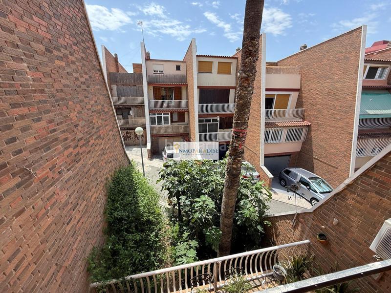 Foto bc4492c0-3cae-4eea-8af9-7016db3ba38d. Casa amb aparcament a Benalúa Alicante