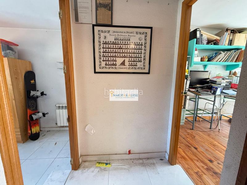 Foto cc77c9ee-022c-49a8-9fbe-86e75fc1ffe3. Casa amb aparcament a Benalúa Alicante