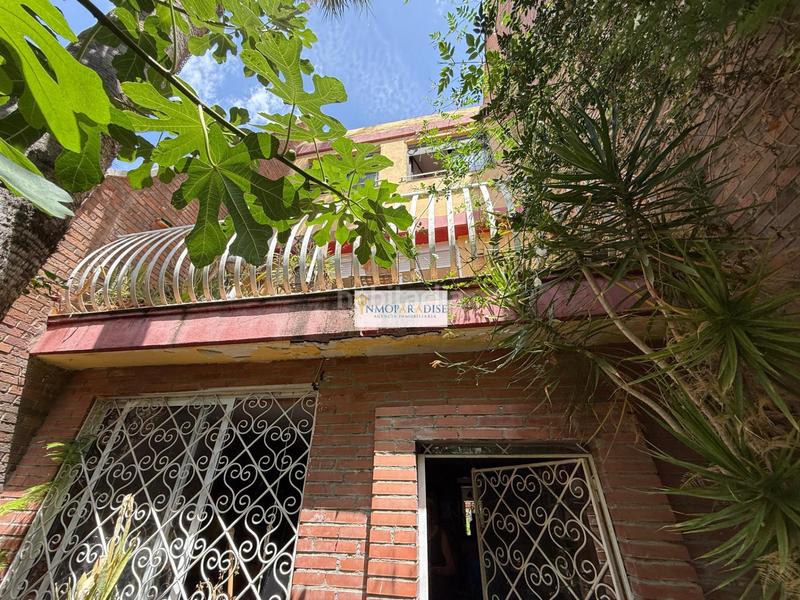 Foto e8e998fe-1c5b-48f1-8018-64df0678c13e. Casa amb aparcament a Benalúa Alicante