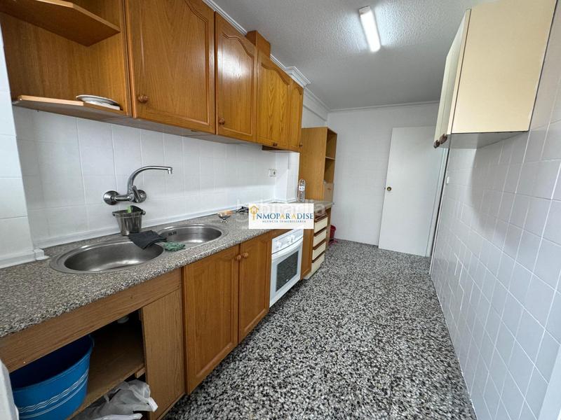 Foto 1c11b0d8-e744-48b1-aabd-98d2379b0c4f. Piso inmoparadise ofrece espectacular piso en venta de 81 m2 en la zona de Carolinas Altas 3 hab, 1 baño en Alicante